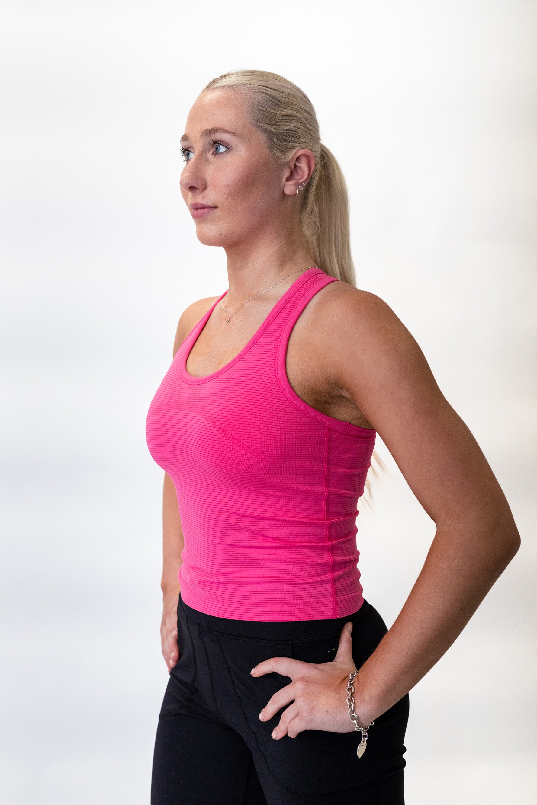 Nicole Tank