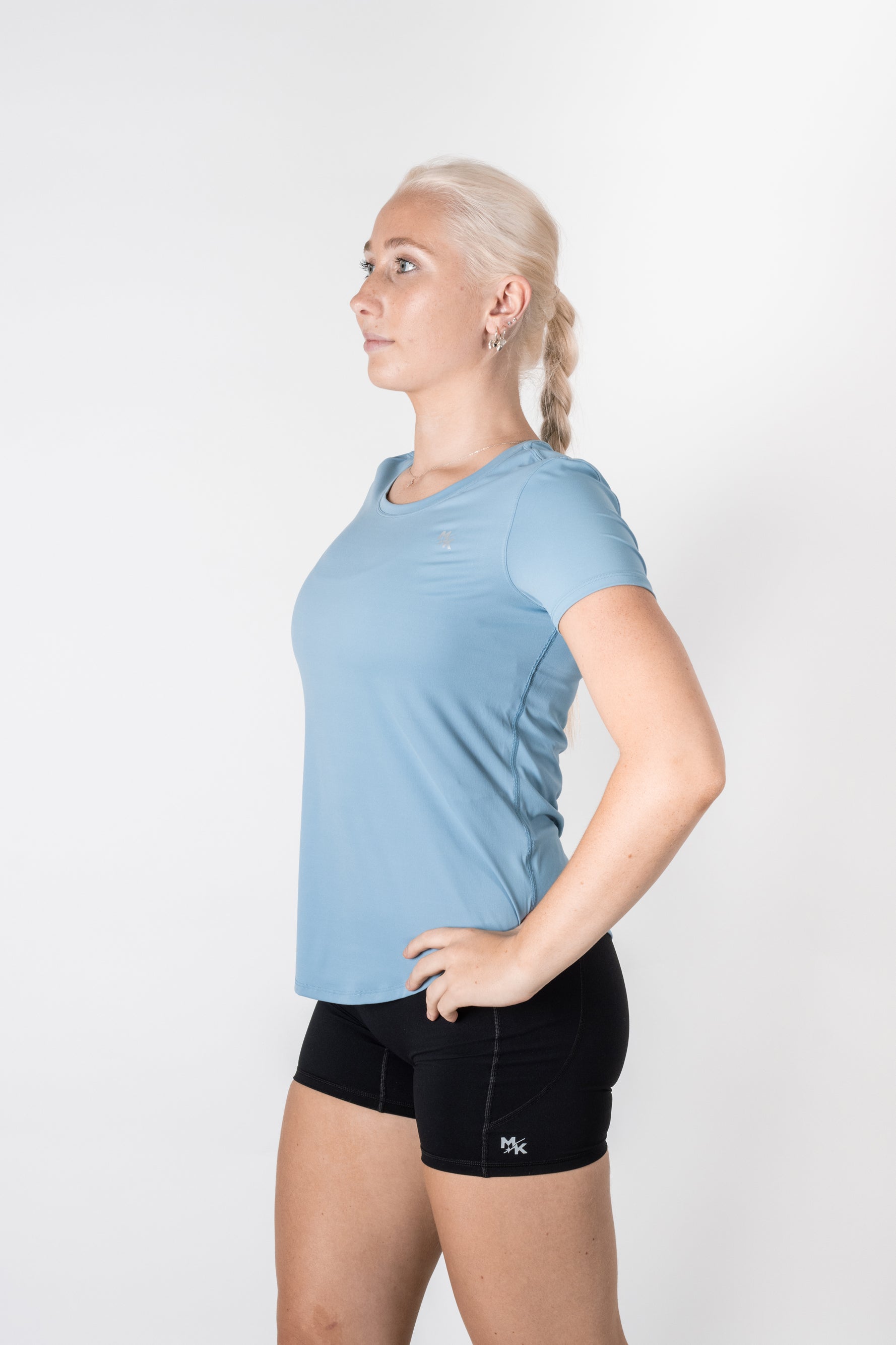 Leigh Tee