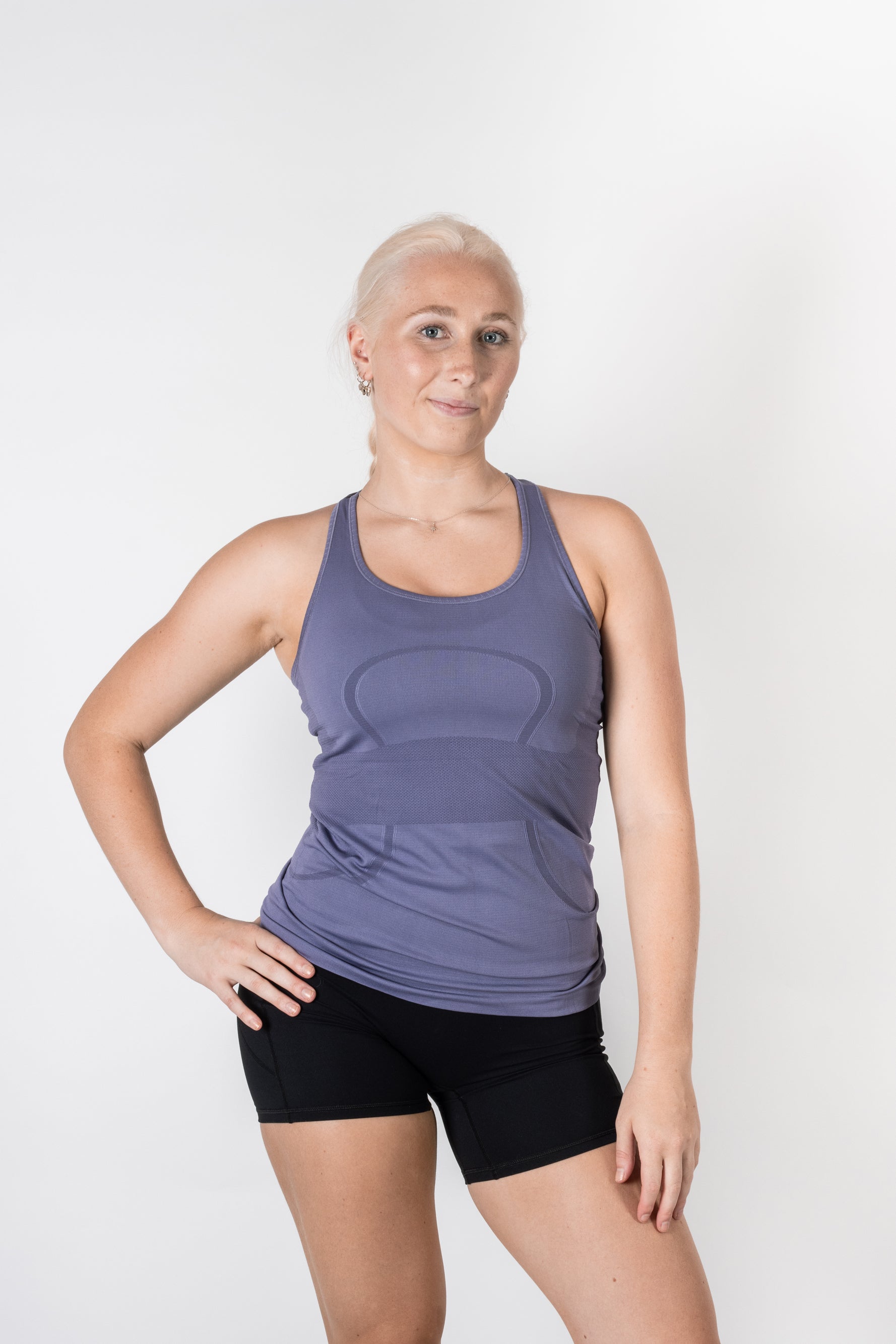 Nicole Singlet