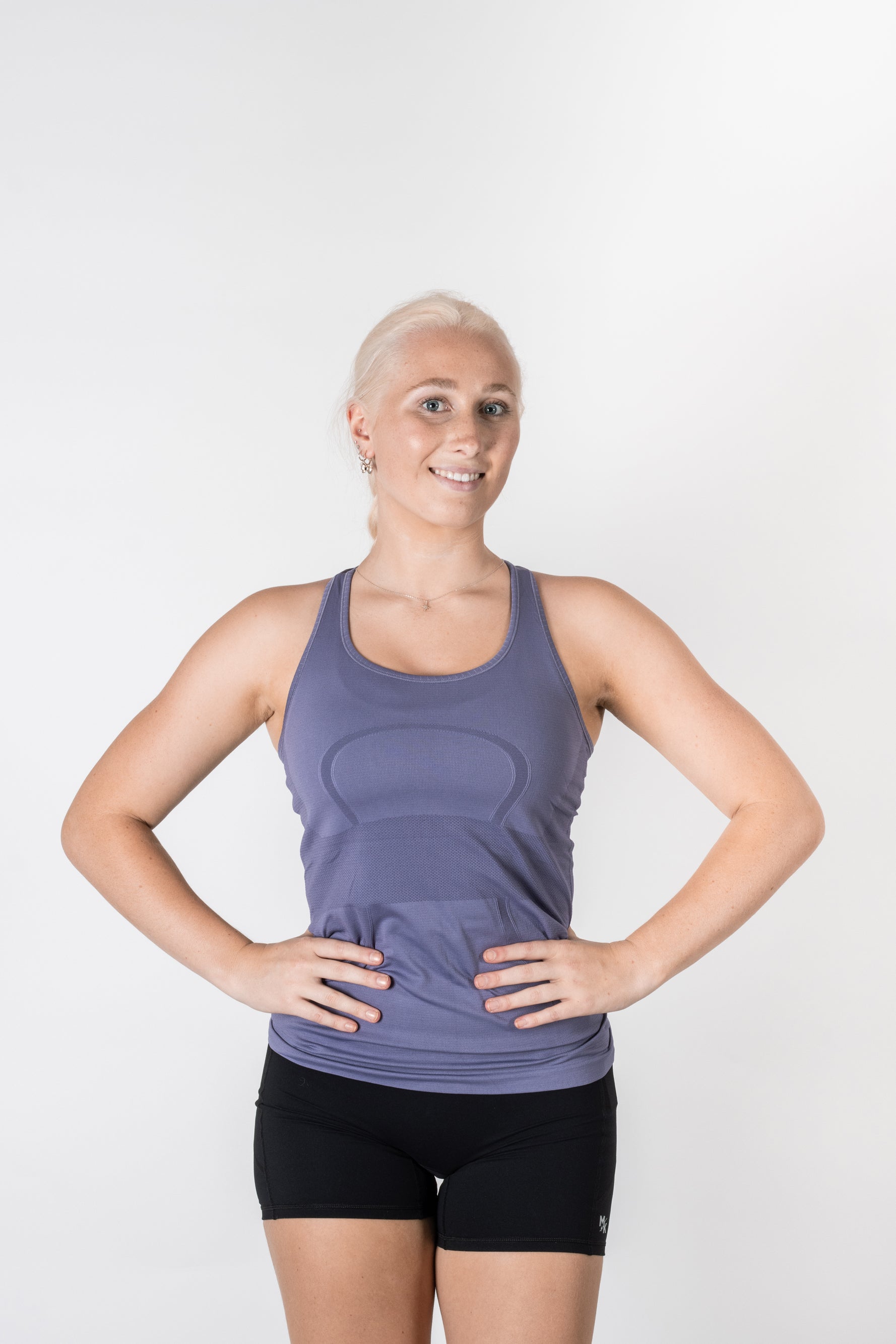 Nicole Singlet